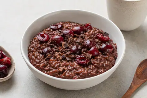 Imagen ilustrativa de Arroz proteico de cacao y cereza